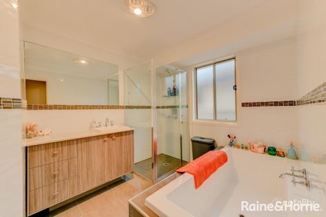 Property photo of 2 Gregory Close Westdale NSW 2340