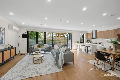 Property photo of 2/443 Waverley Road Mount Waverley VIC 3149