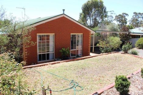 Property photo of 18 Bath Lane Kangaroo Flat VIC 3555