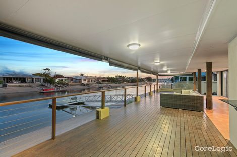 8 Dolphin Ct, Palm Beach, QLD 4221