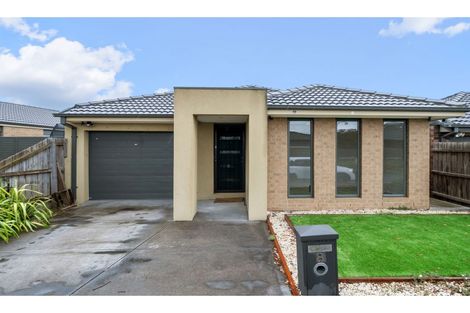 Property photo of 8 Branxholme Street Wollert VIC 3750