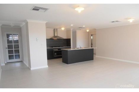 Property photo of 27 Homebush Way Harrisdale WA 6112