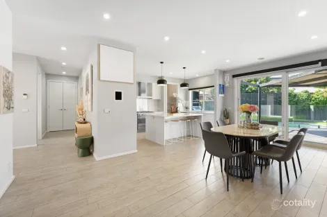 Property photo of 3 Brightstone Drive Clyde North VIC 3978