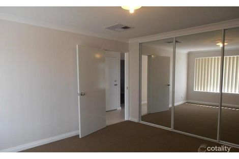 Property photo of 27 Homebush Way Harrisdale WA 6112