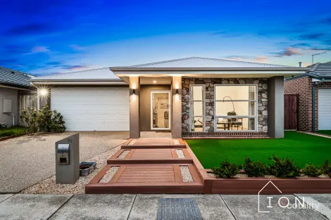 10 Athletic Cct, Clyde, VIC 3978