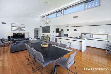 Property photo of 31 York Parade Spring Hill QLD 4000