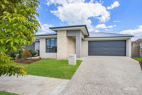 12 Clearwater St, Newport, QLD 4020