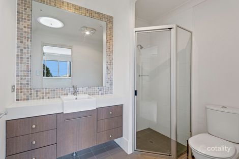 Property photo of 2/4B Herries Street East Toowoomba QLD 4350