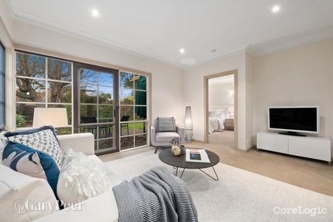 Property photo of 16 Lucan Street Caulfield North VIC 3161
