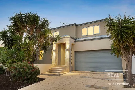 25 Little St, Karrinyup, WA 6018