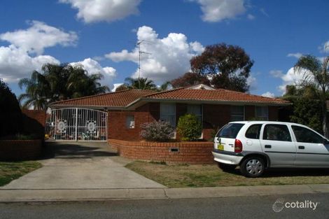 14 Maroni Pl, St Clair, NSW 2759