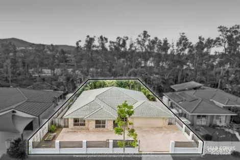 13 Waverley Park Cl, Oxenford, QLD 4210