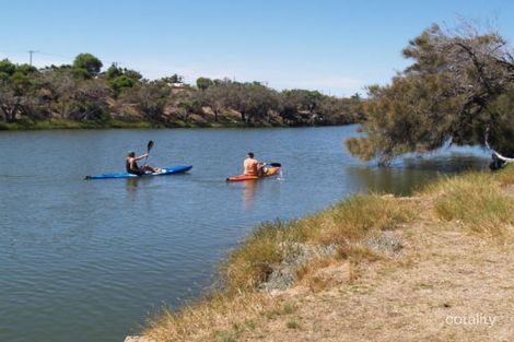 24 Edwin Cres, Bluff Point, WA 6530