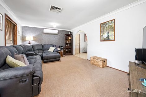 Property photo of 10 Grainger Crescent Darlington NSW 2330