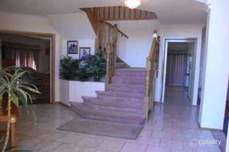 Property photo of 39 Manning Clark Road Mill Park VIC 3082