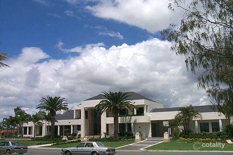 2 Shearwater Esp, Runaway Bay, QLD 4216