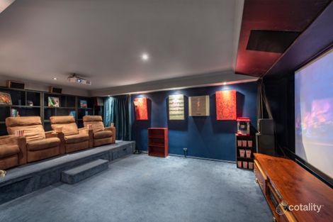 Property photo of 11 Kensington Place Wishart QLD 4122