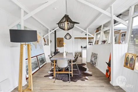 Property photo of 24 Bethanga Street Mount Eliza VIC 3930