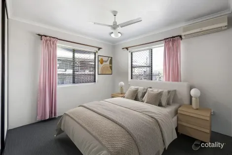 Property photo of 10 Shiral Drive Beaconsfield QLD 4740