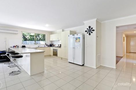 Property photo of 15 Kumara Circuit South Morang VIC 3752