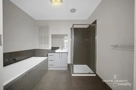 Property photo of 17 Maxwelton Circuit Derrimut VIC 3026