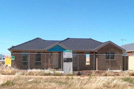 Property photo of 201 Centenary Avenue Melton VIC 3337