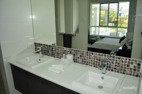 Property photo of 5 Sweep Court Birtinya QLD 4575
