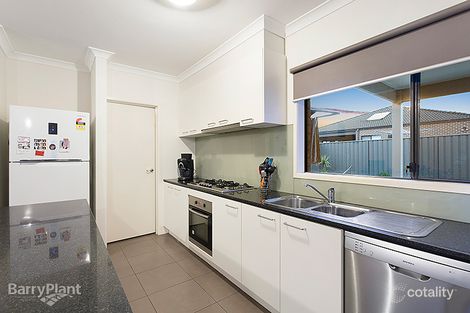 Property photo of 5 Buckthorn Drive Cranbourne North VIC 3977