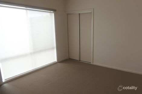 Property photo of 10 Etheridge Rise Caroline Springs VIC 3023