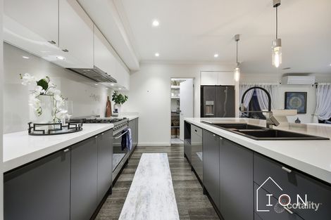 Property photo of 25 Kiwi Crescent Cranbourne South VIC 3977