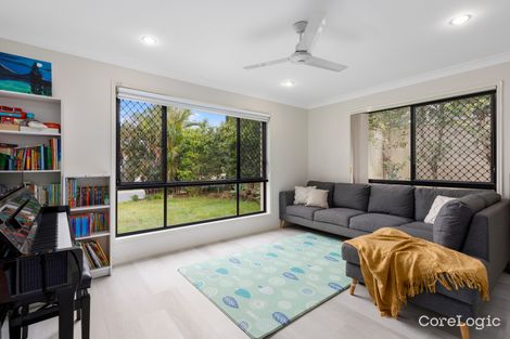 Property photo of 37 Golden Bear Drive Arundel QLD 4214