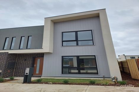 25 Cultura Walk, Cranbourne West, VIC 3977