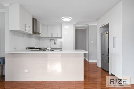 Property photo of 15 Ornata Bend Banksia Grove WA 6031