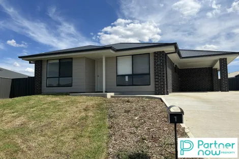 1/27 Evesham Cct, North Tamworth, NSW 2340