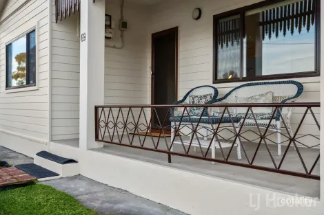 Property photo of 69 Stornaway Road Queanbeyan NSW 2620