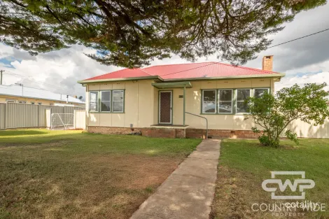 37 Lewis St, Glen Innes, NSW 2370