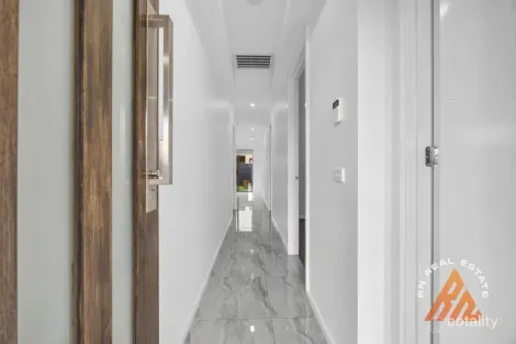 Property photo of 37 Frontier Circuit Tarneit VIC 3029