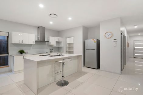 Property photo of 4 Woodgate Street Oxley QLD 4075