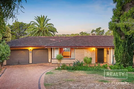 16 Lowe St, Karrinyup, WA 6018