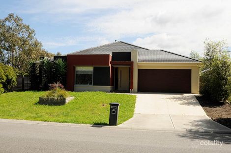 Property photo of 19 Lake King Circle Waterways VIC 3195