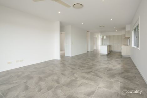 Property photo of 9 Isla Court New Auckland QLD 4680