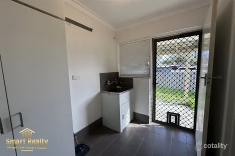 Property photo of 5 Cedar Way Maddington WA 6109