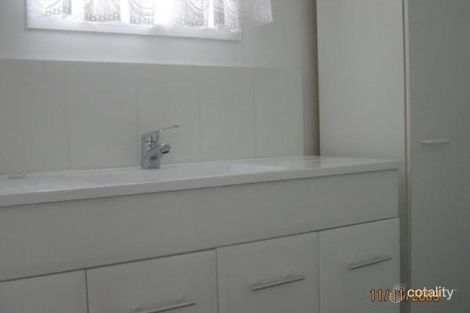 Property photo of 16 Flinders Close Lammermoor QLD 4703