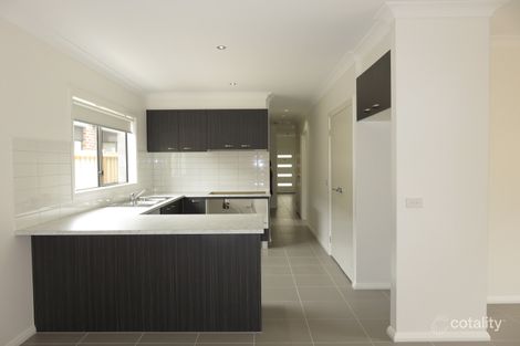 Property photo of 16 Solar Way Mickleham VIC 3064