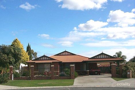 5 Valencia Ct, Alexander Heights, WA 6064