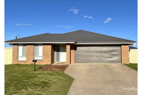 4 Howlong Cres, Griffith, NSW 2680