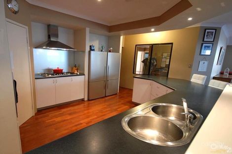 Property photo of 73 Wyatt Road Hocking WA 6065