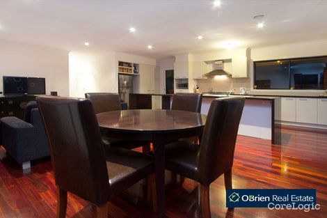 Property photo of 2 Norris Grove Berwick VIC 3806