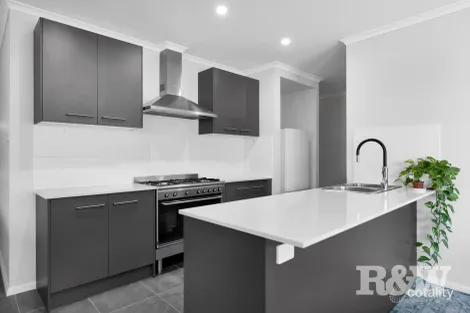 Property photo of 25 Glory Loop Catherine Field NSW 2557