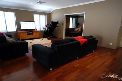 Property photo of 73 Wyatt Road Hocking WA 6065